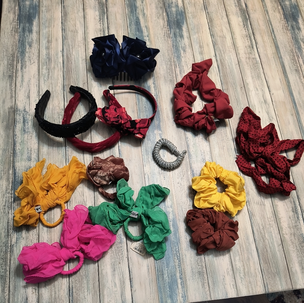 Vintage Colorful Women's Hair Accessories Set From Neiman Marcus